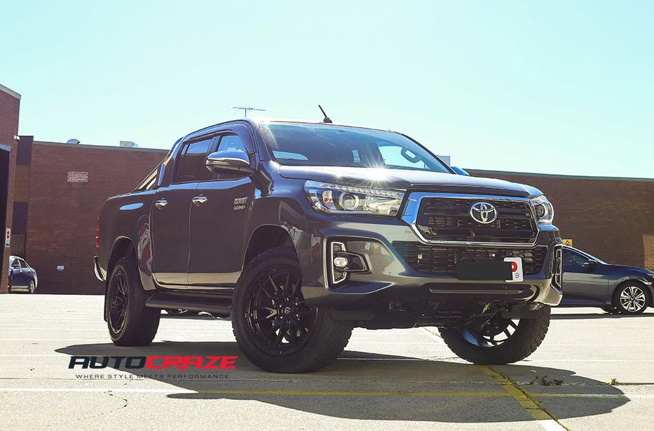 TOYOTA HILUX N80 4WD REBEL MATTE BLACK